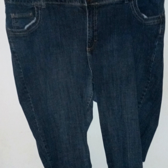 Jeans - Picture 1 of 4